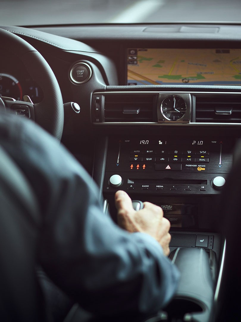 Connecting and using Bluetooth technology Lexus Ireland